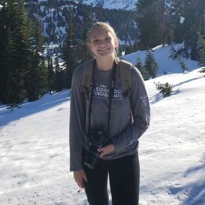 Meet your Posher, Caitlin